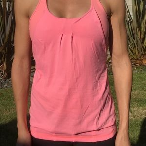 Lululemon No Limit tank
